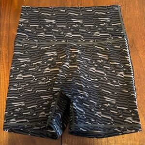 Aerie Offline Abstract Bike Shorts Size Medium